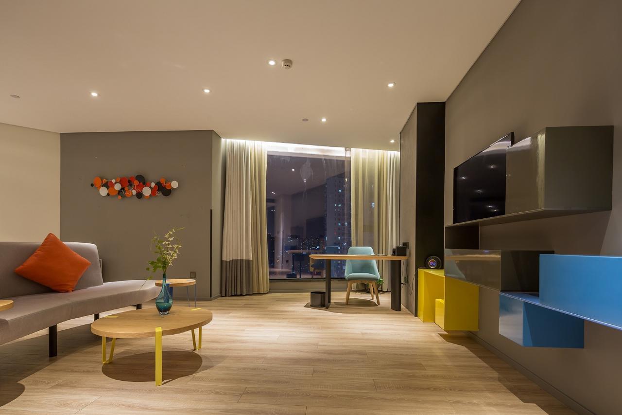 M Hotel Чжэнчжоу Экстерьер фото