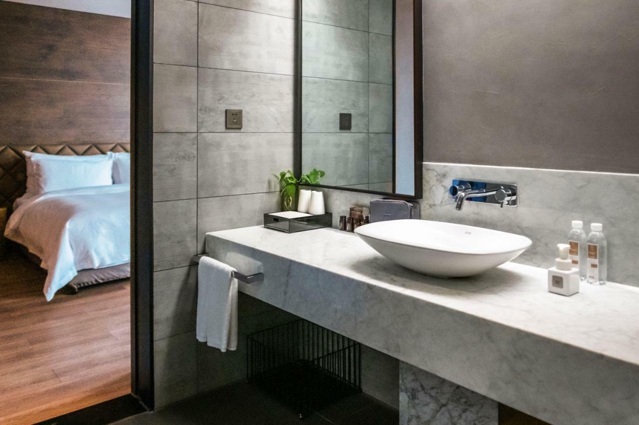 M Hotel Чжэнчжоу Экстерьер фото